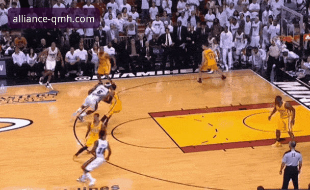 球盟会体育APP下载安装使用指南 掌握球星动态与赛事直播的实用指南:以湖人险胜步行者为例